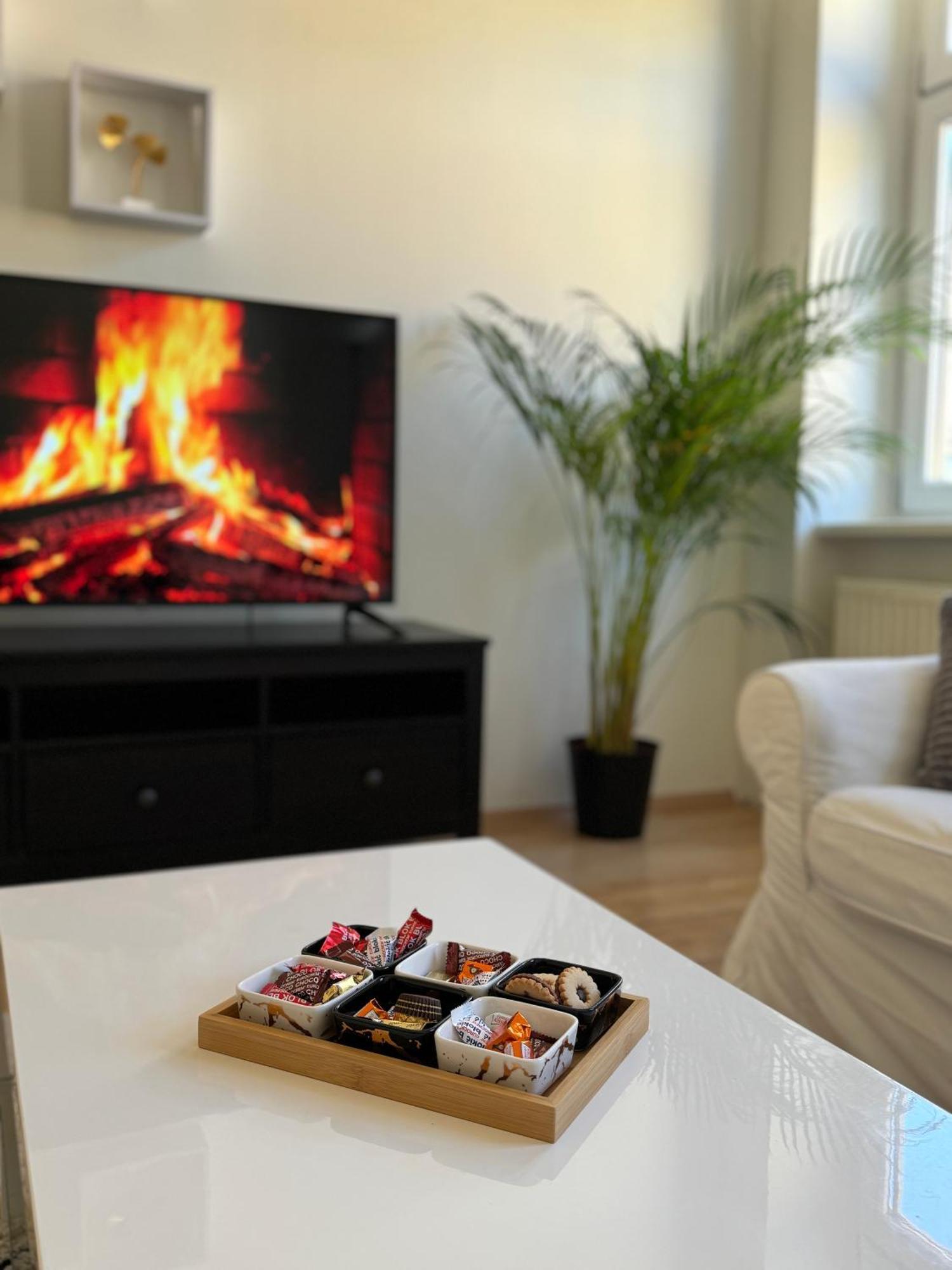 Charmante Zentral Gelegene Wohnung Viena Exterior foto
